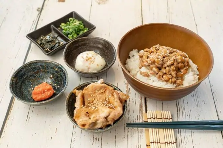 【がっつり】豚明太納豆かけご飯【Solid】Pork mentai natto over rice